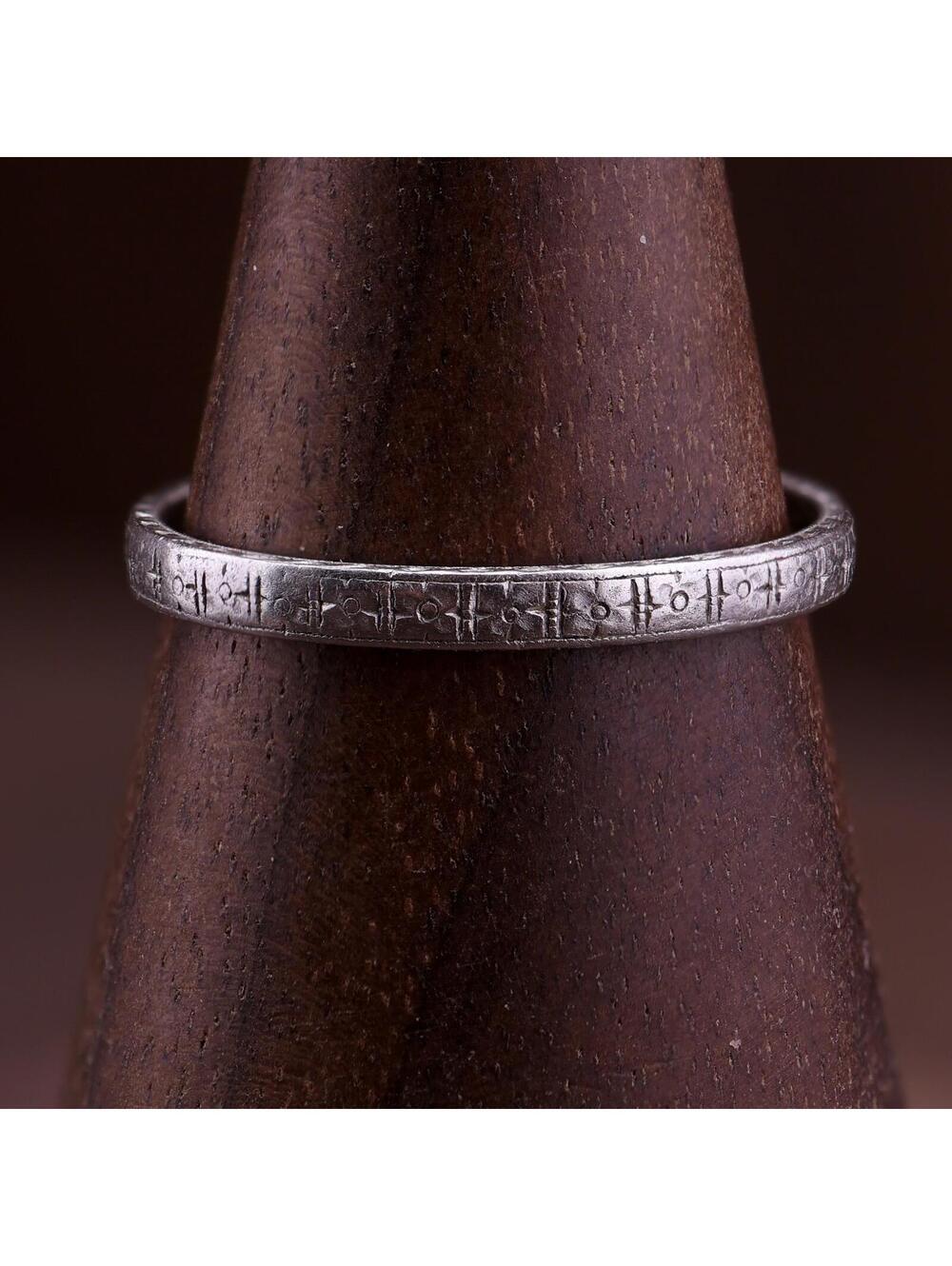 Antique Art Deco Platinum 2.0mm Engraved Floral Stackable Wedding Band Size 8